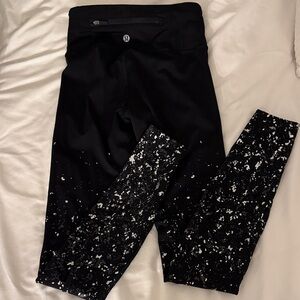 Lululemon Speed Wunder Tight 28" in the Speckle Shine Black/Silver color scheme